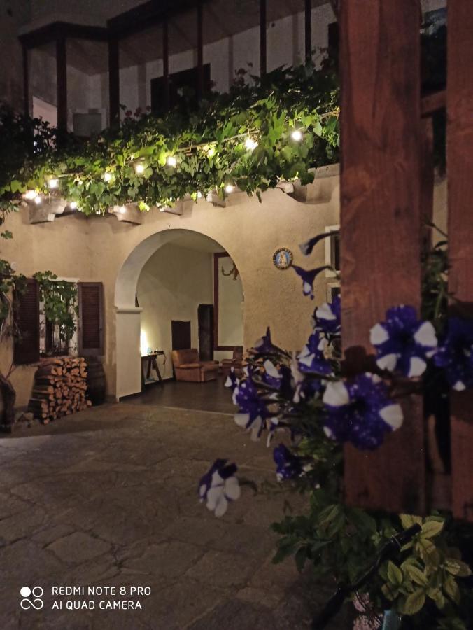 Апартаменти Casa Olmi Dependance Castiglione d'Intelvi Екстер'єр фото